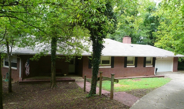 11 Oak Park Ln