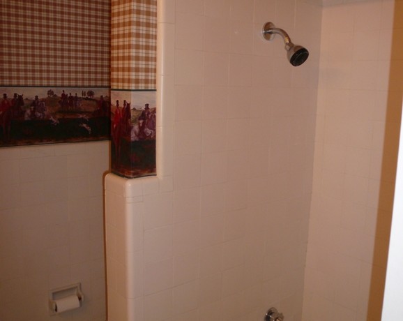 Hall Bath 2