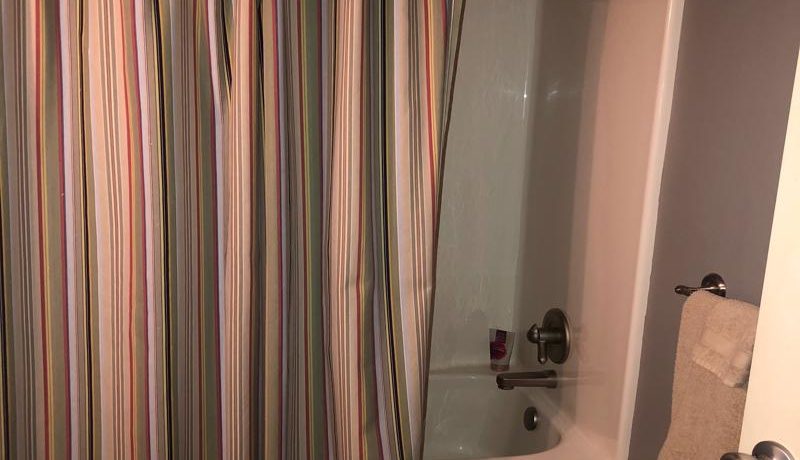 Hall Bath 2-800x800